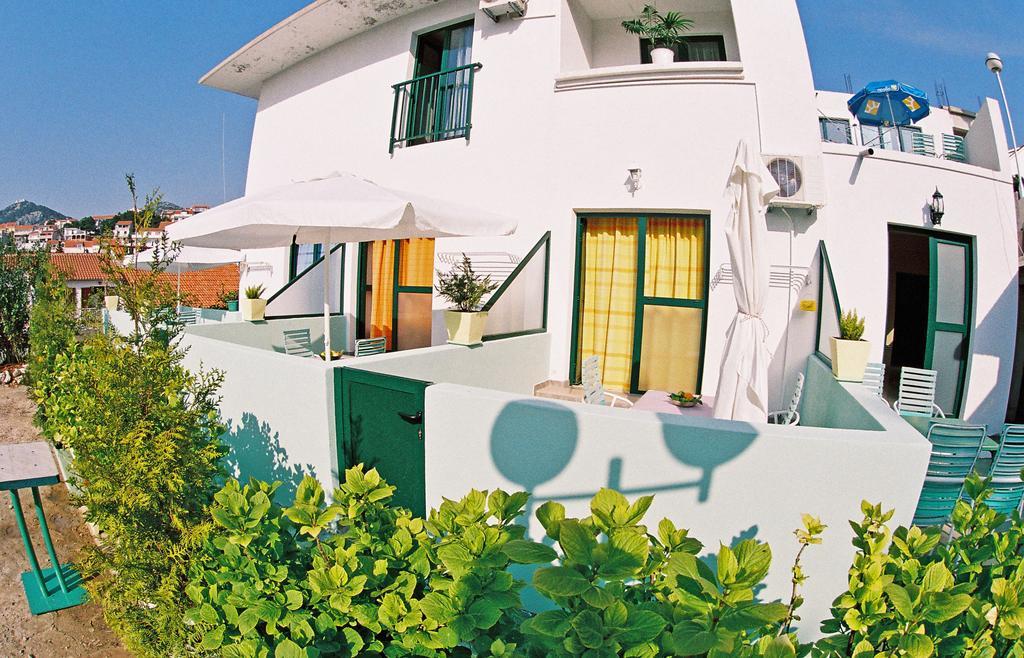 Apartments And Rooms Art Deco Pape Hvar Town Exterior foto