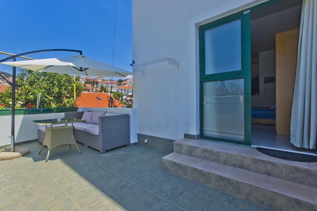 Apartments And Rooms Art Deco Pape Hvar Town Exterior foto