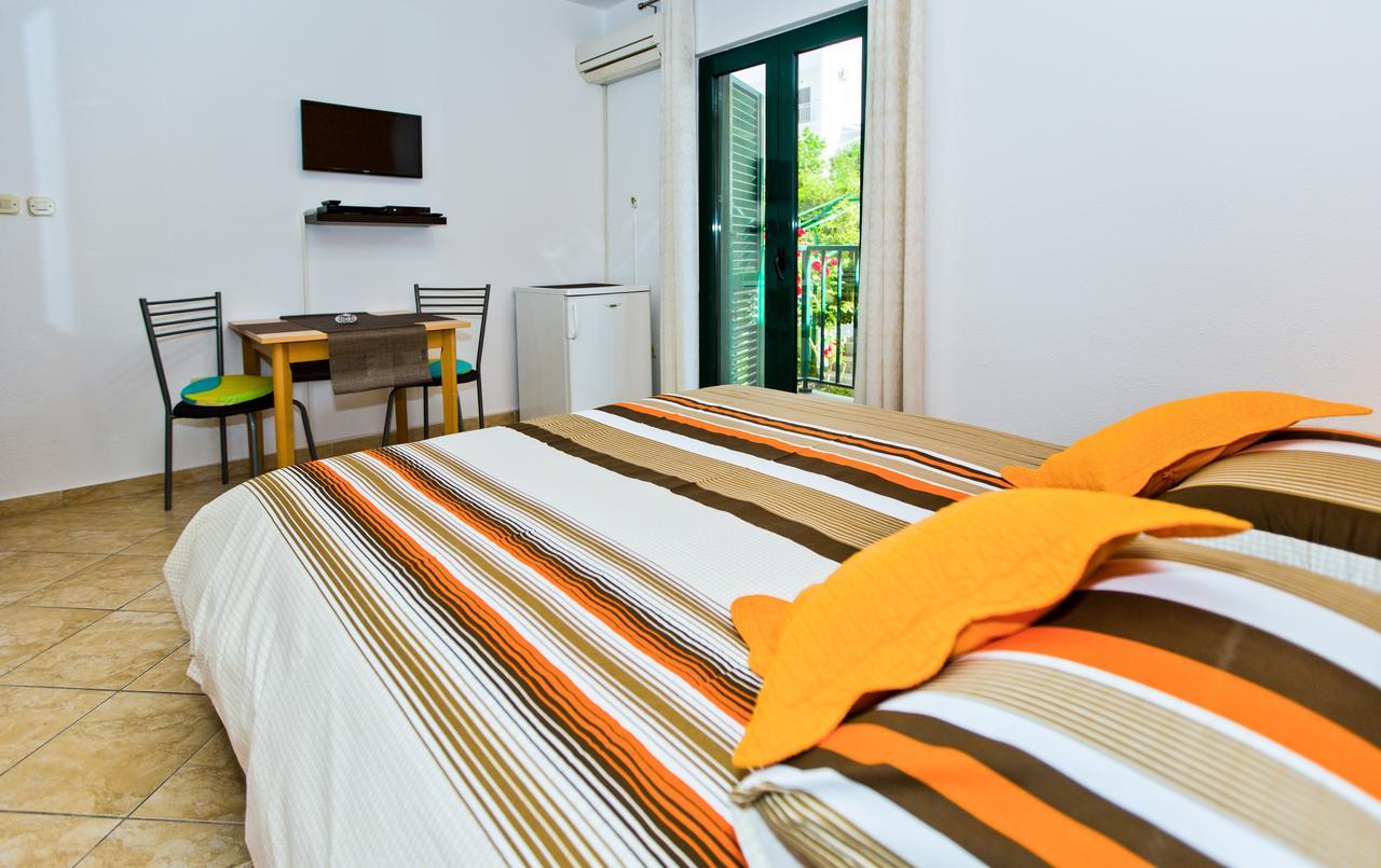 Apartments And Rooms Art Deco Pape Hvar Town Exterior foto